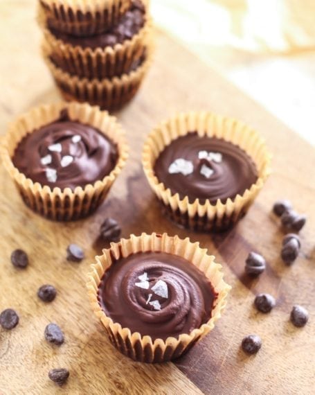 Mini Chocolate Peanut Butter Cups || made with superfoods maca + lucuma for an extra superfood boost! || vegan + gluten-free || Eat Spin Run Repeat