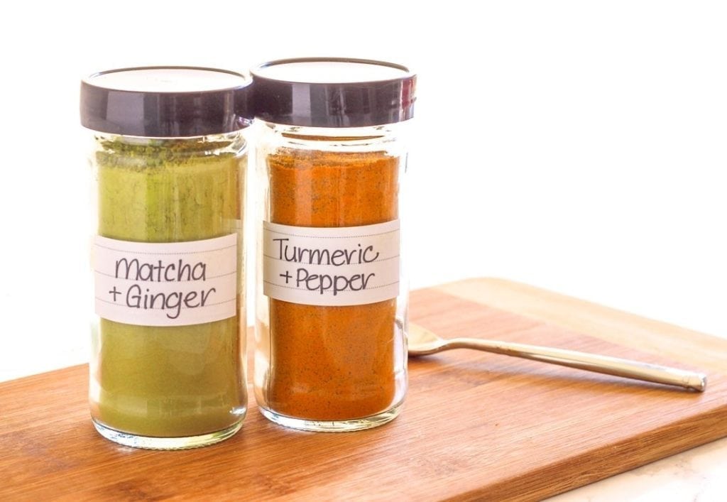Better Together: Sometimes eating two foods together can help our bodies get more nutritional value from them than if we ate them on their own. Here are 2 DIY spice blends you need to try now that not only taste great, but have mega nutrition benefits too! via Eat Spin Run Repeat // @eatspinrunrpt